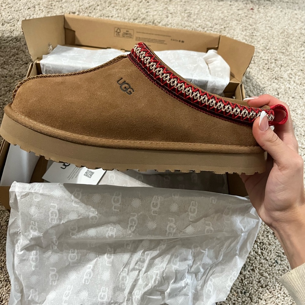 NEW Ugg Tasman slippers• Red • Size 6